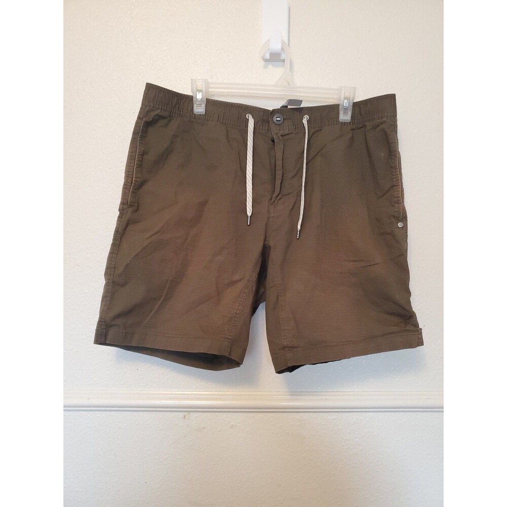 Vuori Green Flat Front Shorts with Drawstring
